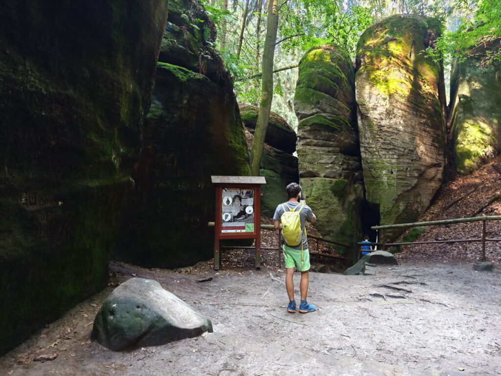 So schön kannst du im Gebiet von Hrubá Skála wandern